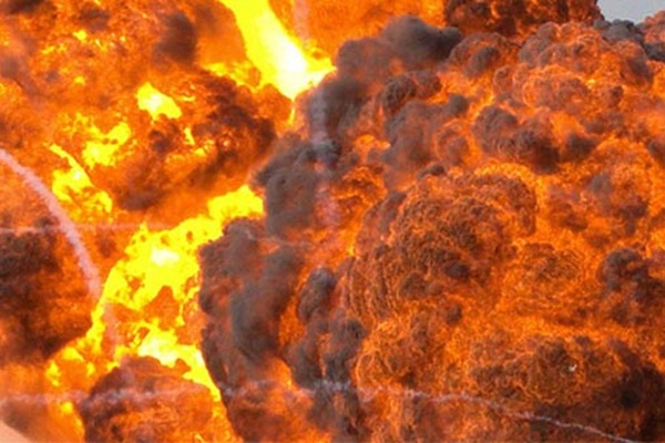 Musul'da iki bölgede patlama: Ölüler var