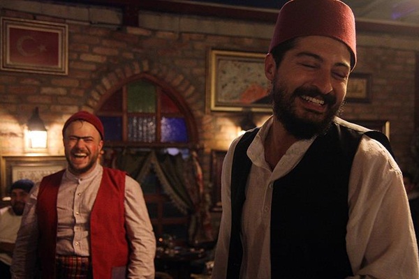 Müdavimlerini tarihi yolculuğa çıkaran kahvehane