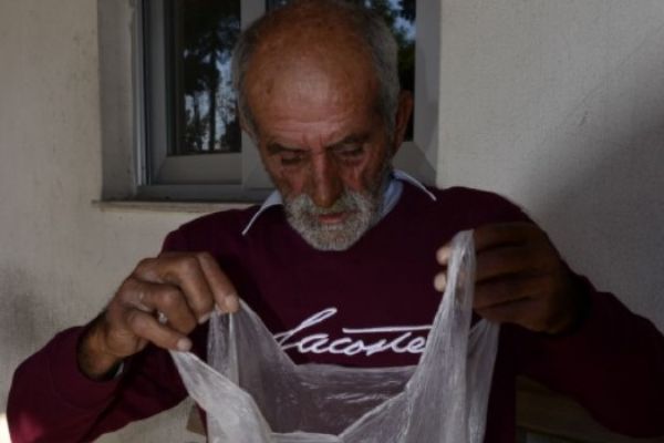 Adana'da hasta numarası yapan dilenci yakalandı