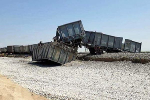 Kongo'da tren raydan çıktı: 33 kişi öldü