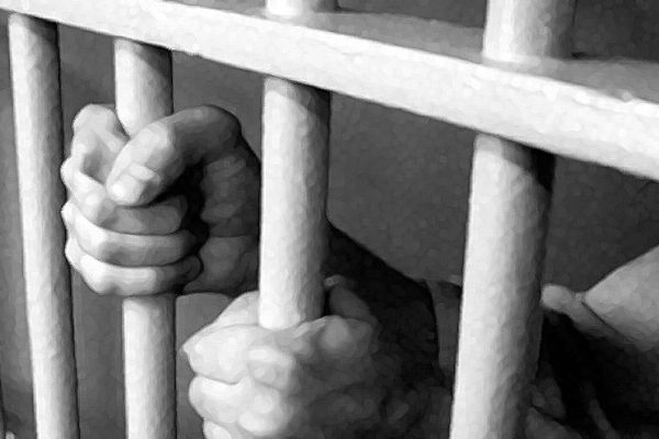 Antalya'da polis kıyafetiyle gasba 4 tutuklama