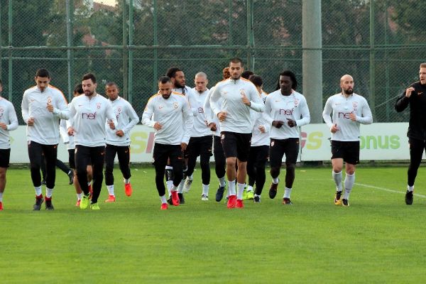Galatasaray 2 eksikle çalıştı