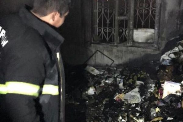 Mardin'de çıkan yangında ev harabeye döndü