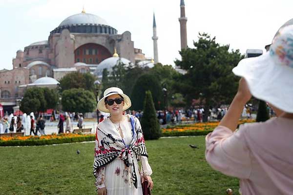 İstanbul'a 10 ayda 9 milyon yabancı turist geldi