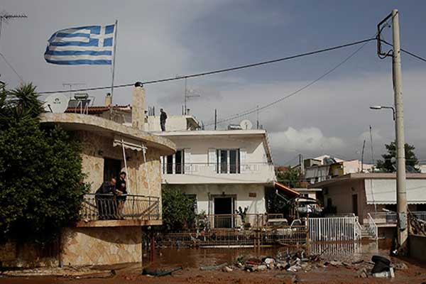 Yunanistan'da OHAL ilan edildi