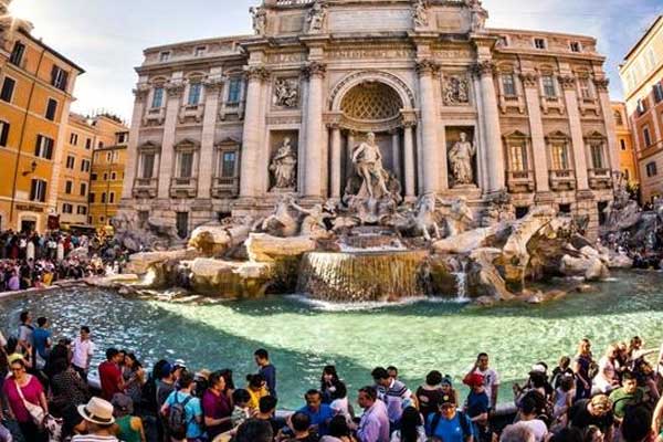 Roma Belediyesi, dilek paralarına el koyacak