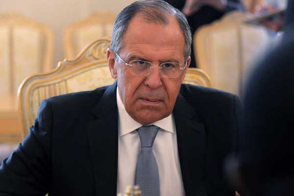 Lavrov: IŞİD'i vuracağız ama ABD engelliyor