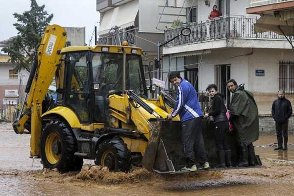 Yunanistan sel izlerini silmeye çalışıyor