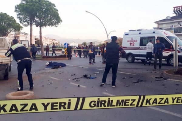 Hız tutkusu ölüm getirdi: 2 ölü