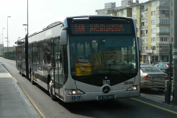İETT Genel Müdürü Arif Emecen: Metrobüs hattı Silivri'ye kadar uzatılıyor