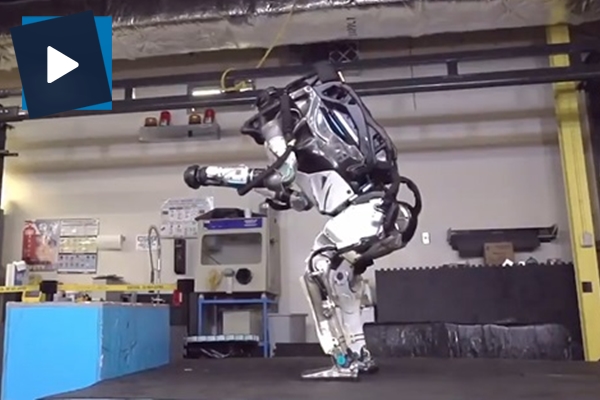 Dünyanın konuştuğu robot: Atlas artık takla da atıyor!