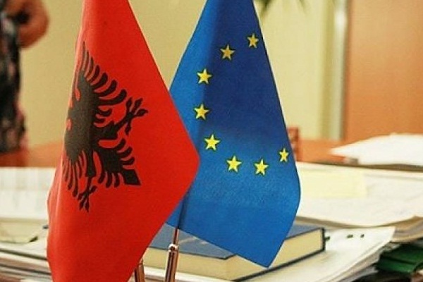 Arnavutluk'un AB üyeliğine destek