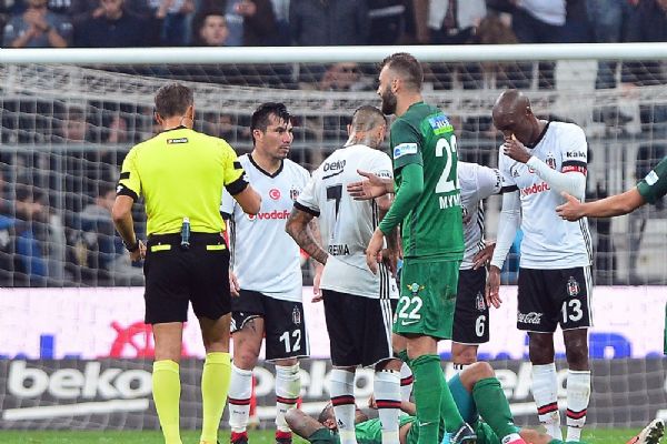 Medel, Maatyaspor deplasmanında cezalı duruma düştü
