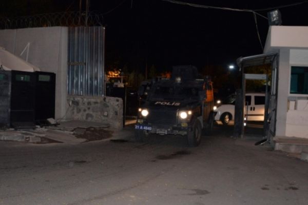 Diyarbakır'da yankesici ve kapkaççılara şafak baskını!