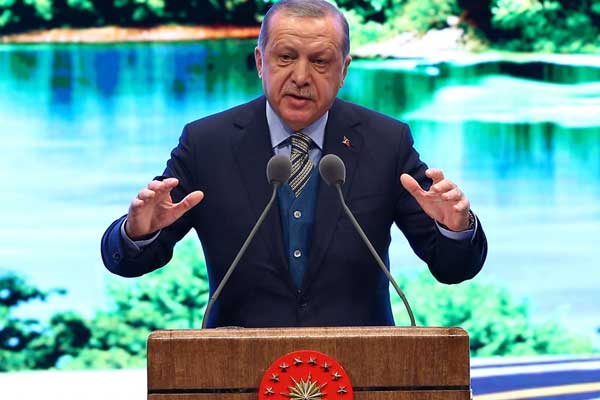 Cumhurbaşkanı Erdoğan'dan başkanlara uyarı: Kimseyi başıboş bırakacak değiliz