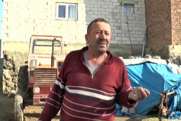 Erzurum'da FETÖ elebaşı Gülen'i öven akrabasına tutuklama