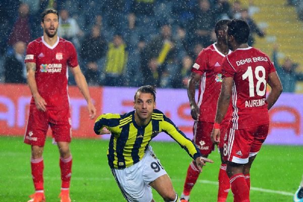 20 dakikada hat-trickyaptı