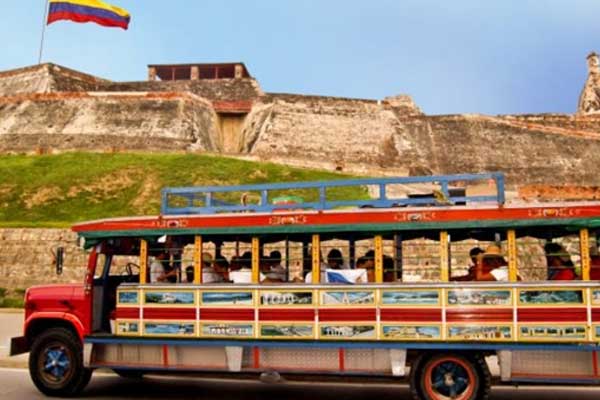 Kolombiya'da trafik kazası: 14 Ölü