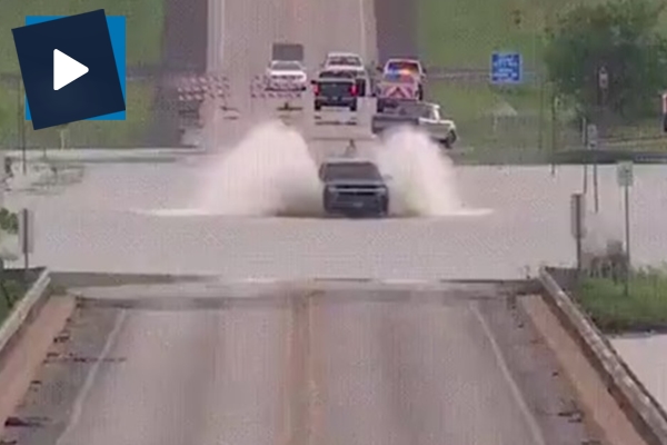 Sele kafa tutan adamın dramı kamerada