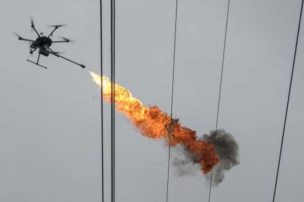 Çin'de alev püskürten drone