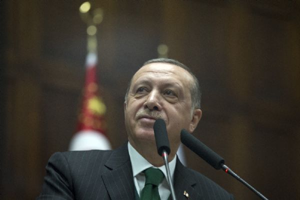 Cumhurbaşkanı Erdoğan, İsmail Kahraman'ı tebrik etti