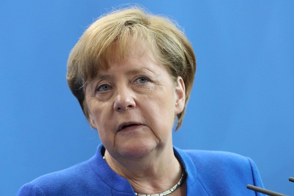 Krizin ardından Merkel'den erken seçim çağrısı