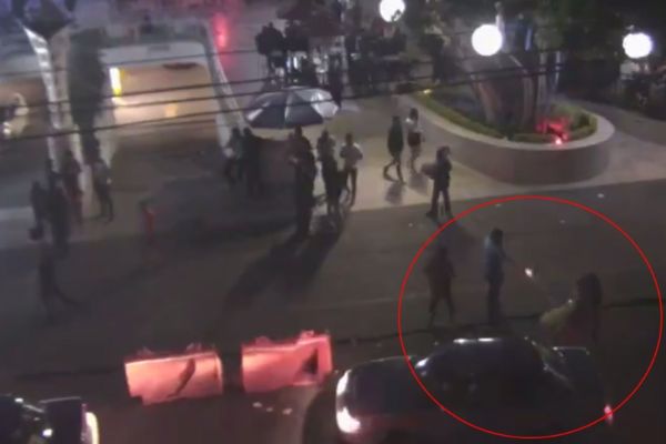 Profesöre cadde ortasında infaz