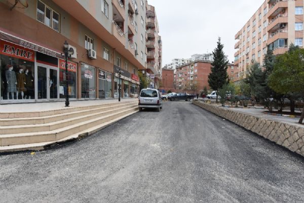 Kayyum asfaltsız yol bırakmıyor