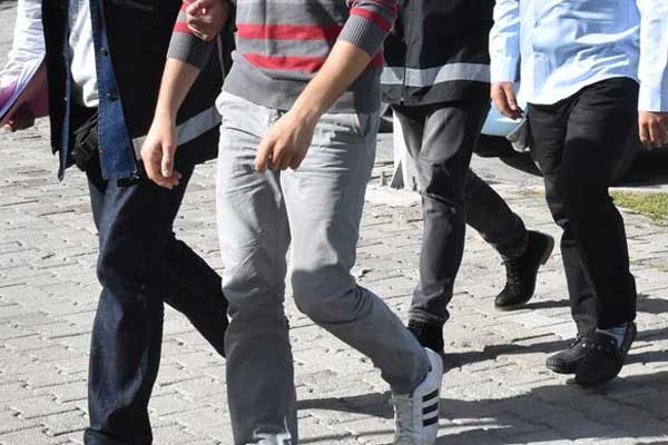 Eski emniyet mensubu 11 kişi FETÖ'den tutuklandı