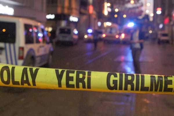 Bağcılar'da bir kafeye ateş açıldı