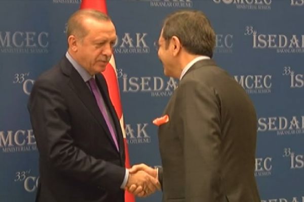 Cumhurbaşkanı Erdoğan ile Hisarcıklıoğlu arasında 'sigara' diyaloğu