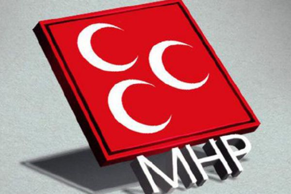 Antalya Finike'de 60 kişi MHP'den istifa etti