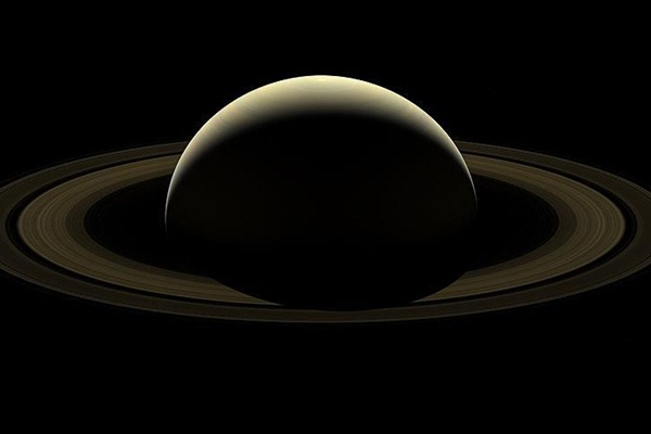 Cassini'den Satürn'e son bakış