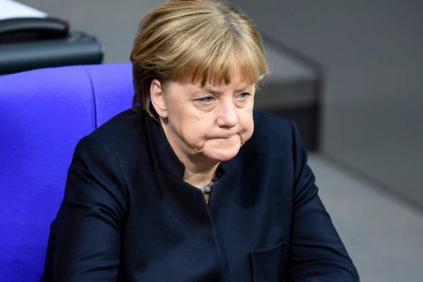 Şansölye Angela Merkel'e kendi partisinden şok!