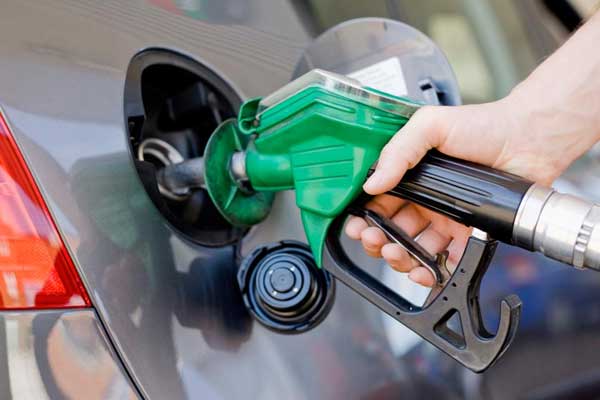 Benzine tekrardan zam geliyor