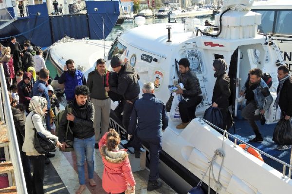 65 göçmen ölüme yolculukta yakalandı