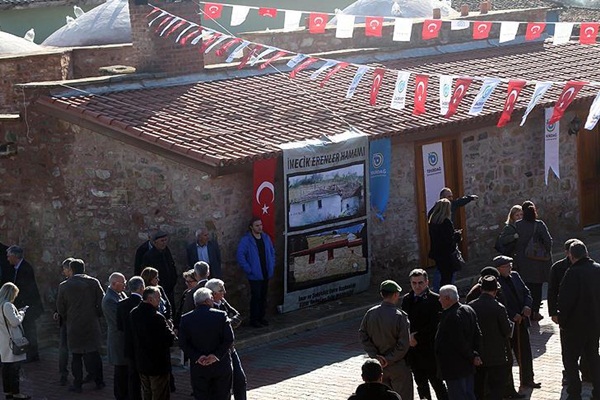 Tarihi hamam hizmete açıldı