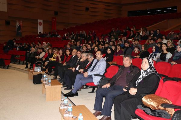 'Türkiye'de yılın ilk 10 ayında 240 kadın öldürüldü'