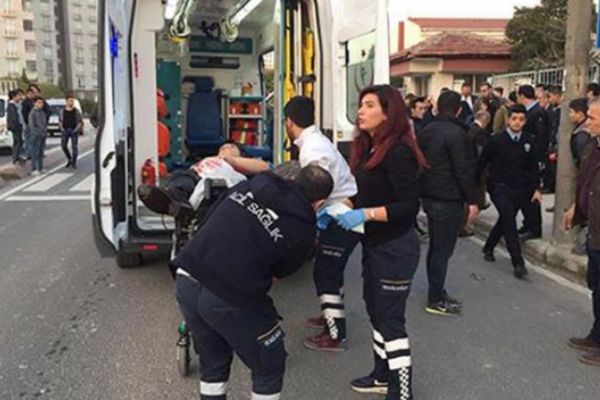 Tekirdağ'da okul önünde dehşet: Yaralı öğrenciler var