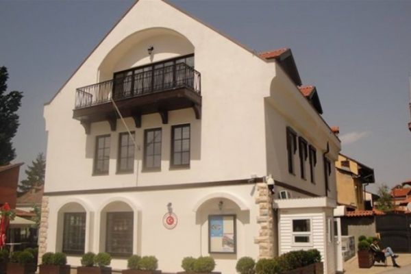 Türk başkonsolosluğuna saldıran 5 kişiye hapis