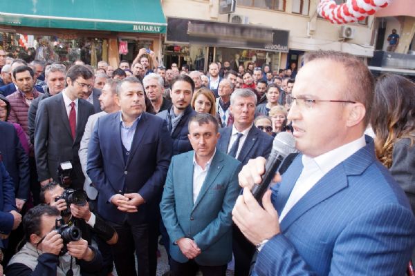 Bülent Turan: Biz Amerika'nın 52'nci eyaleti değiliz