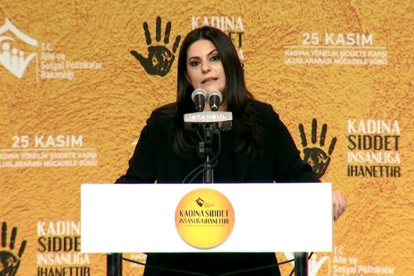 Kılıçdaroğlu'na bir kadın bakan tepkisi daha