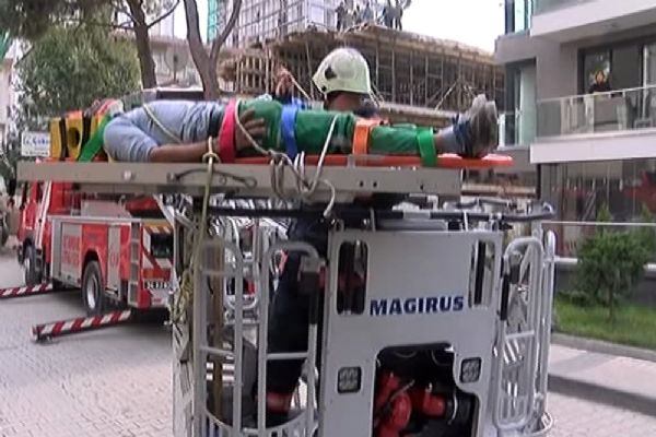 İnşaatta beton pompasının kolu koptu: 1 kişi yaralandı