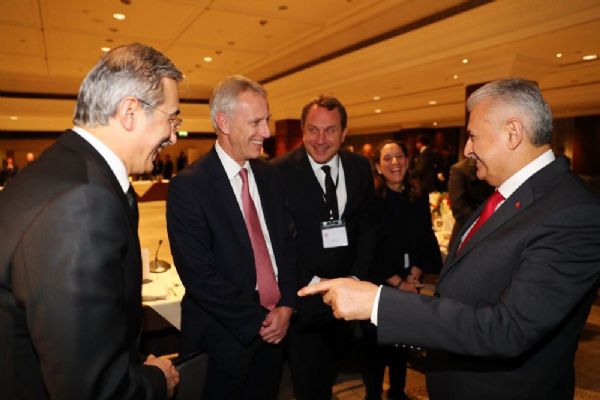 Binali Yıldırım, İngiliz iş dünyasının temsilcileriyle öğle yemeği yedi