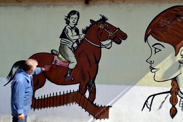 'Picasso Mustafa' köyünü sanat galerisine dönüştürdü