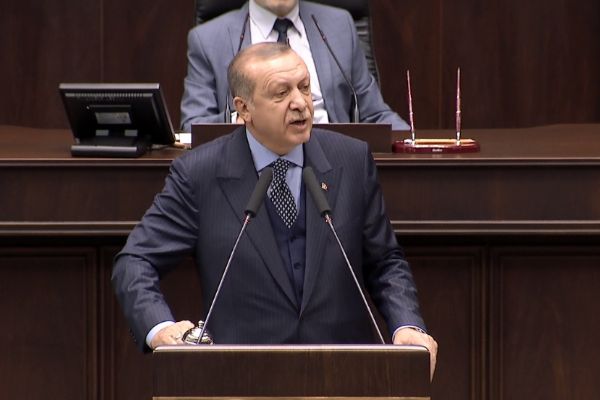 Cumhurbaşkanı Erdoğan: Babamın oğlu olsa kovun