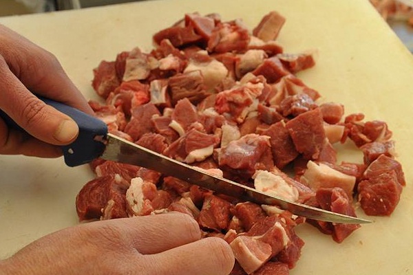 Belçika'daki helal kesim yasağı Anayasa Mahkemesinde