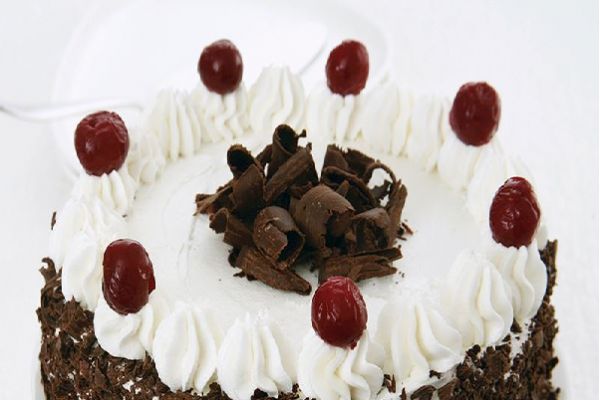 Kara orman pasta tarifi