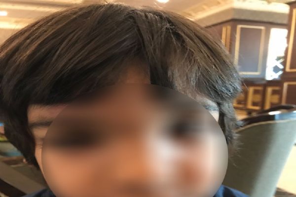 Çocuğun üzerine çelik platform düştü