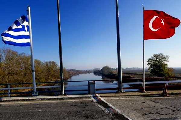 'Hayali düşmanlar: Türkiye ve Yunanistan'